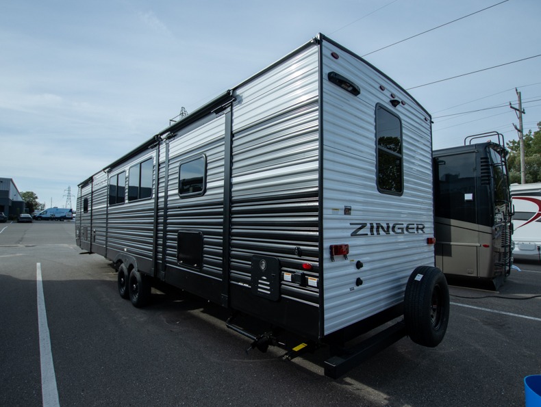 2026 CrossRoads Zinger ZR390DB, $ 70,672