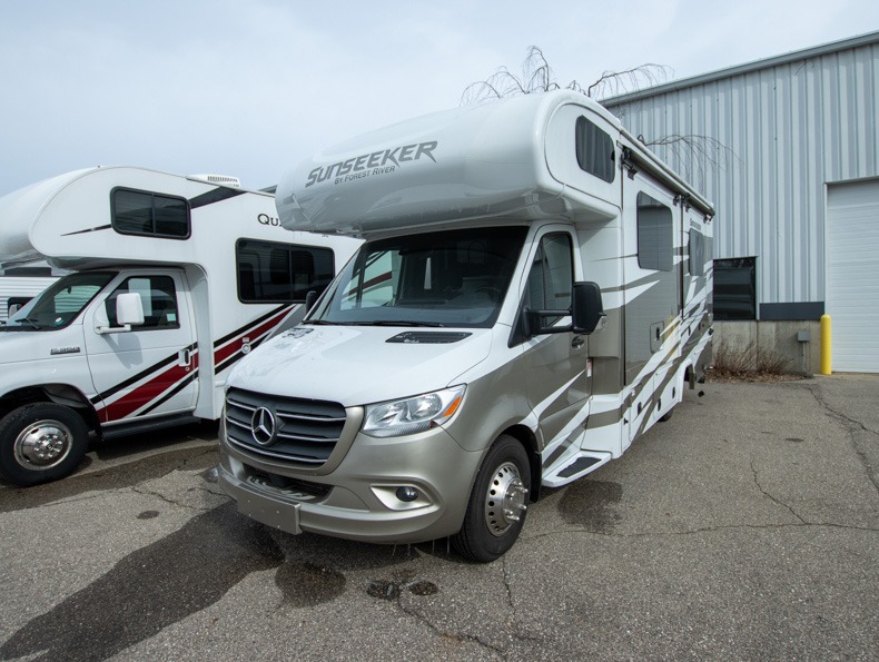 2025 Forest River Sunseeker MBS 2400B, $ 0