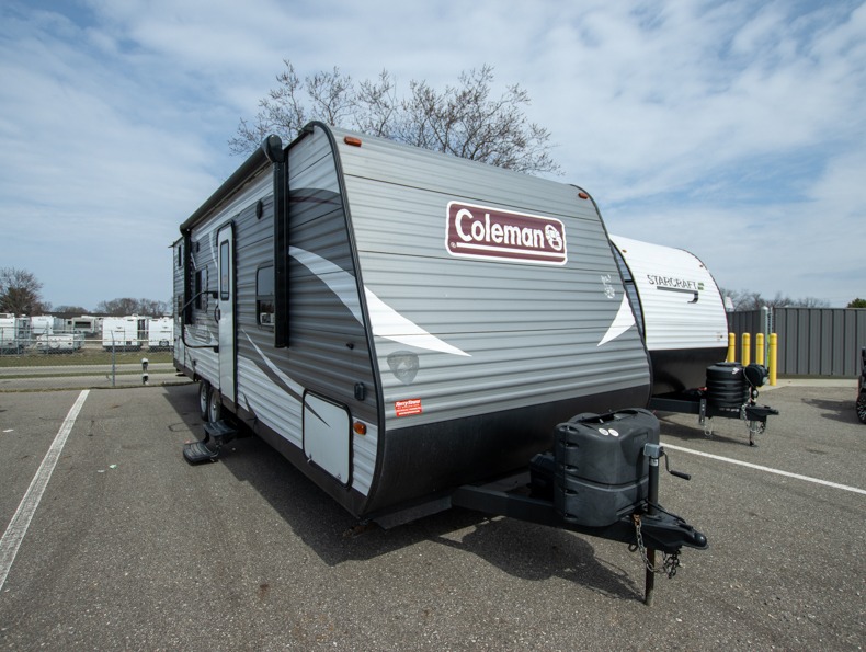 2019 Dutchmen Coleman Lantern 274BH, $ 0