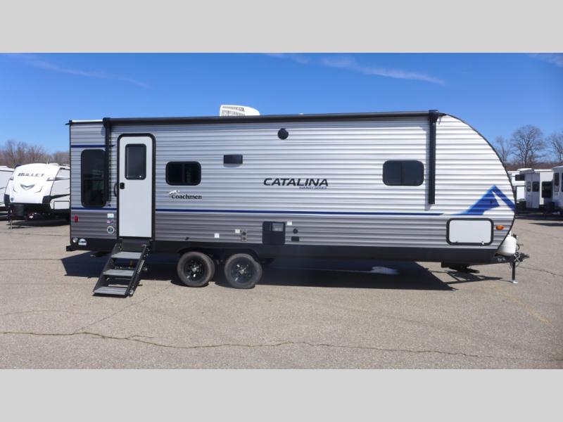 2023 Coachmen Catalina Summit Series 8 231MKS, $ 21,995