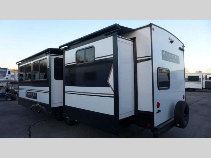 2026 CrossRoads Sunset Trail SS331BH, $ 73,236