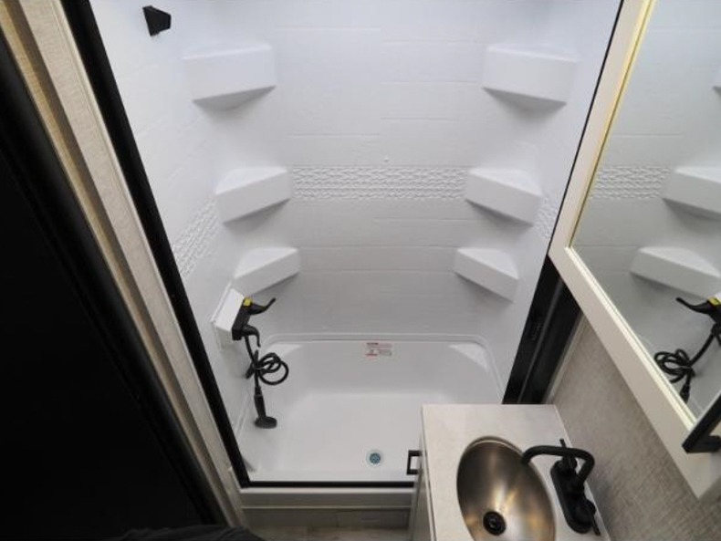 2025 Jayco Jay Feather Air 18MBH, $ 23,999