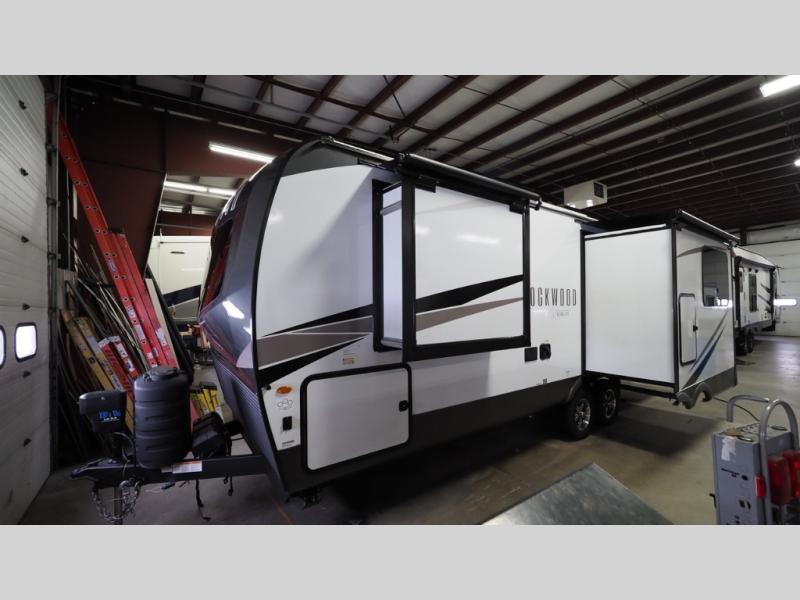 2025 Forest River Rockwood Ultra Lite 2618RD, $ 59,745