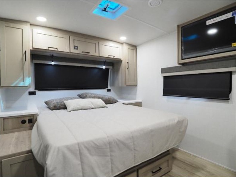 2026 Forest River Rockwood Mini Lite 2109S, $ 38,335