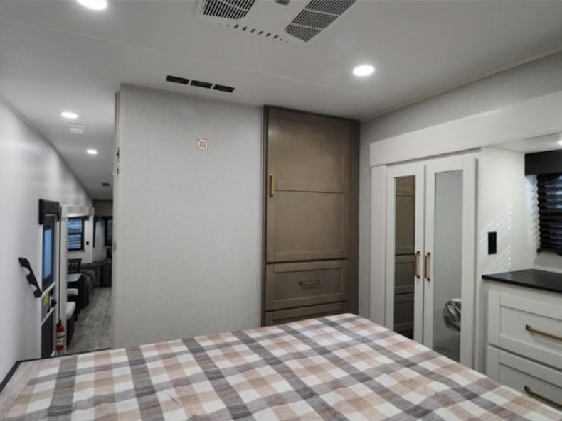 2026 Jayco Eagle SLE 30RLT, $ 68,342