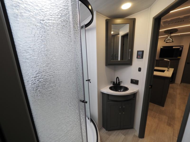 2026 Keystone Bullet Premium 330BKQ, $ 61,044