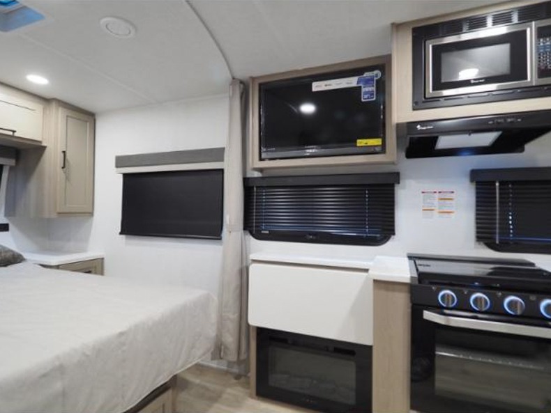 2026 Forest River Rockwood Mini Lite 2205S, $ 42,784