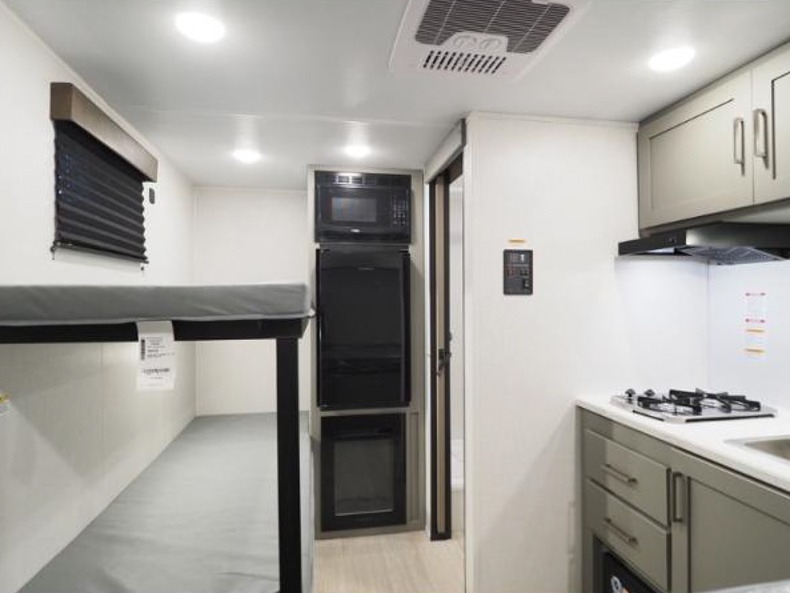2026 Keystone Hideout Mini 130BH, $ 10,999