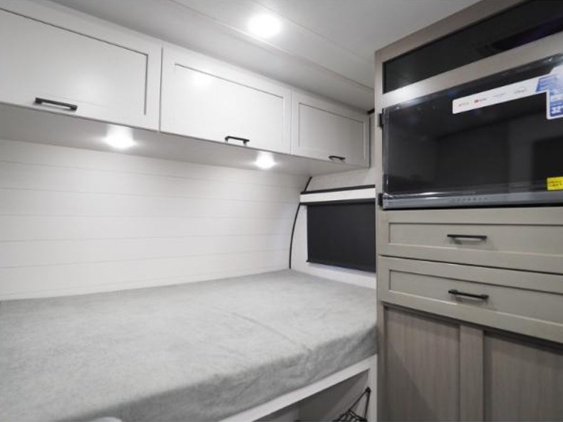 2025 Jayco Jay Feather Micro 166FBS, $ 21,999