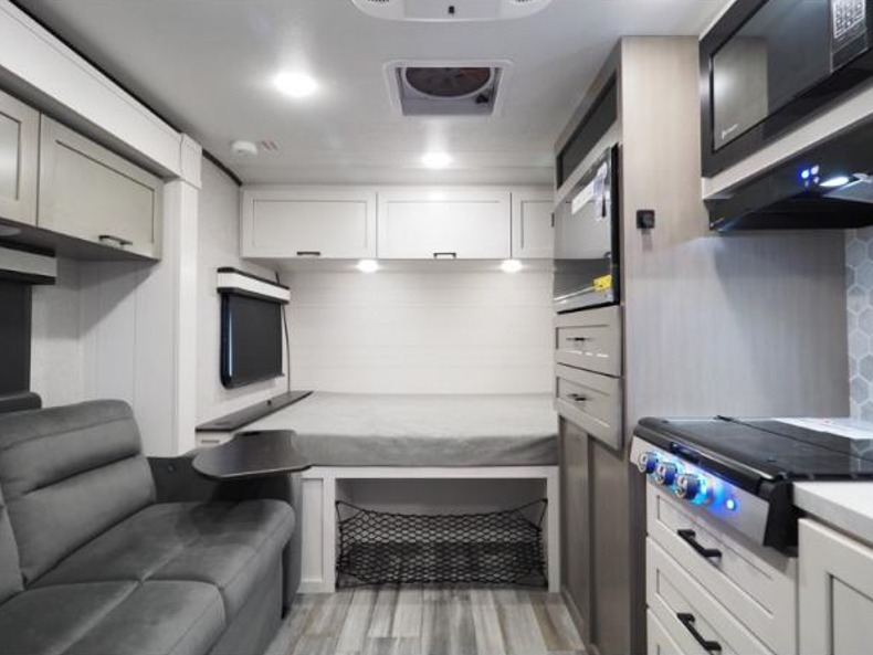 2025 Jayco Jay Feather Micro 166FBS, $ 21,999