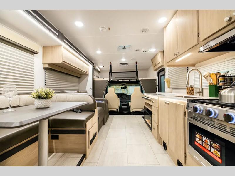 2027 Coachmen Leprechaun 319MB Ford - 450, $ 149,990