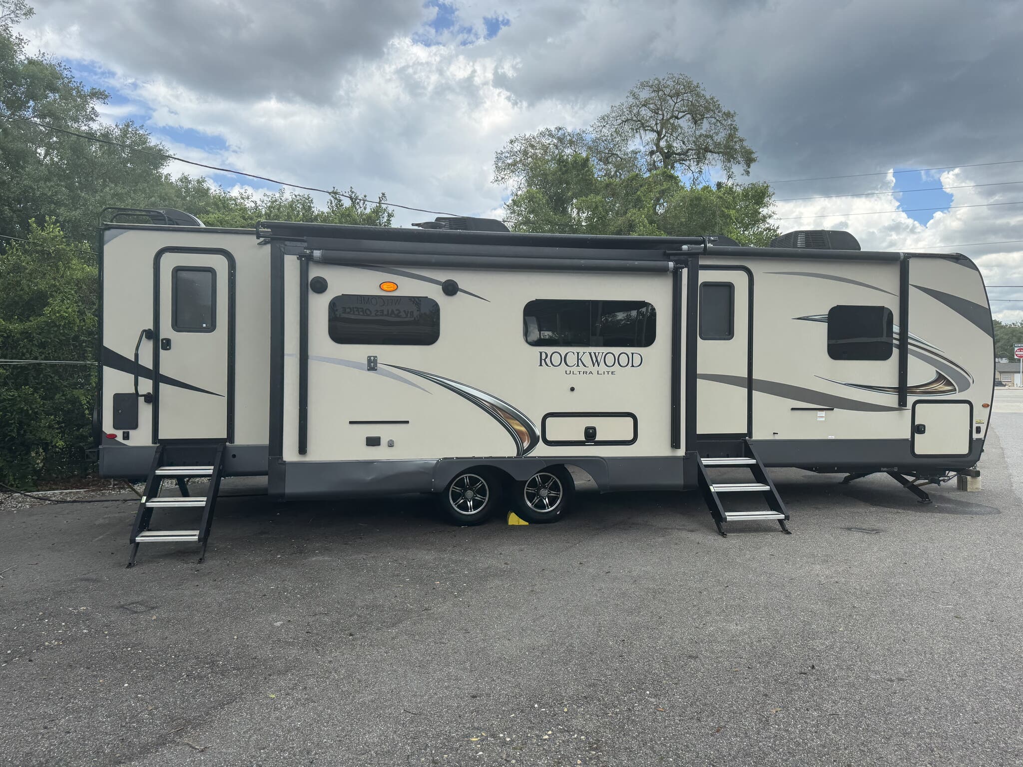 2019 Forest River Rockwood Ultra Lite 2910SB, $ 22,500