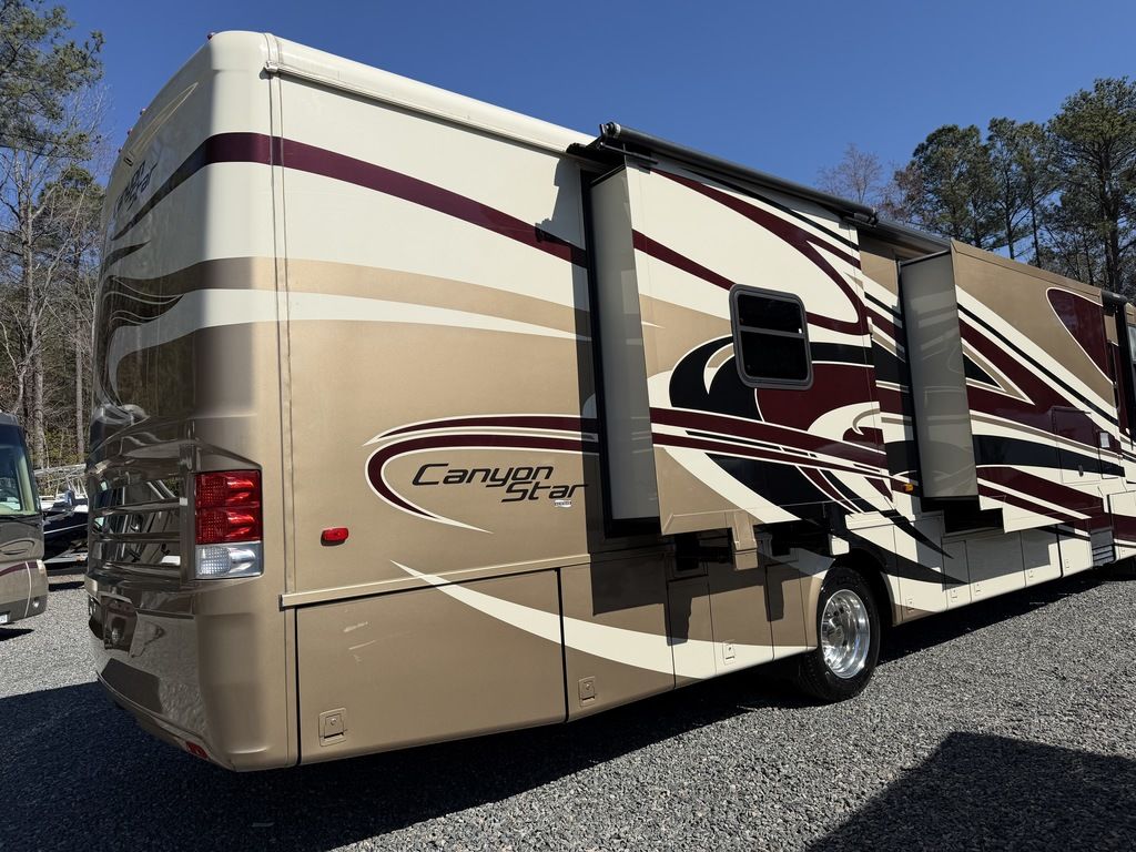 2014 Newmar Canyon Star 3953, $ 57,900