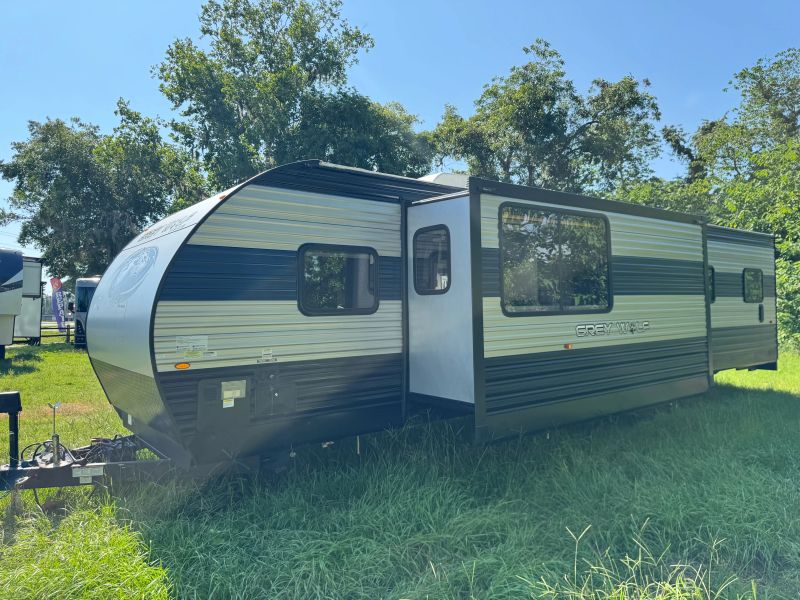 2022 Forest River Grey Wolf Toy Hauler, $ 16,500