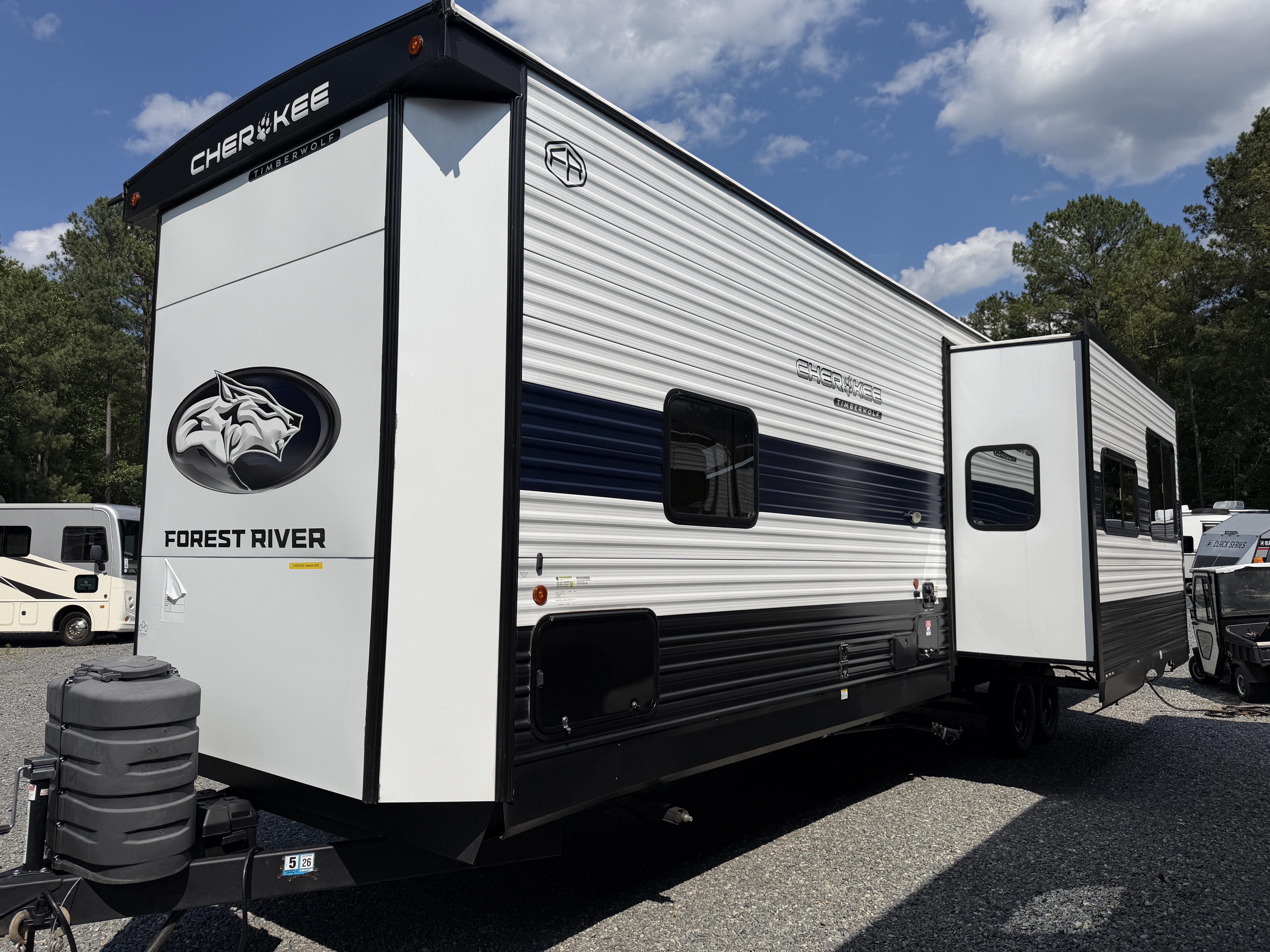 2025 Forest River Cherokee Timberwolf 39TN, $ 39,900