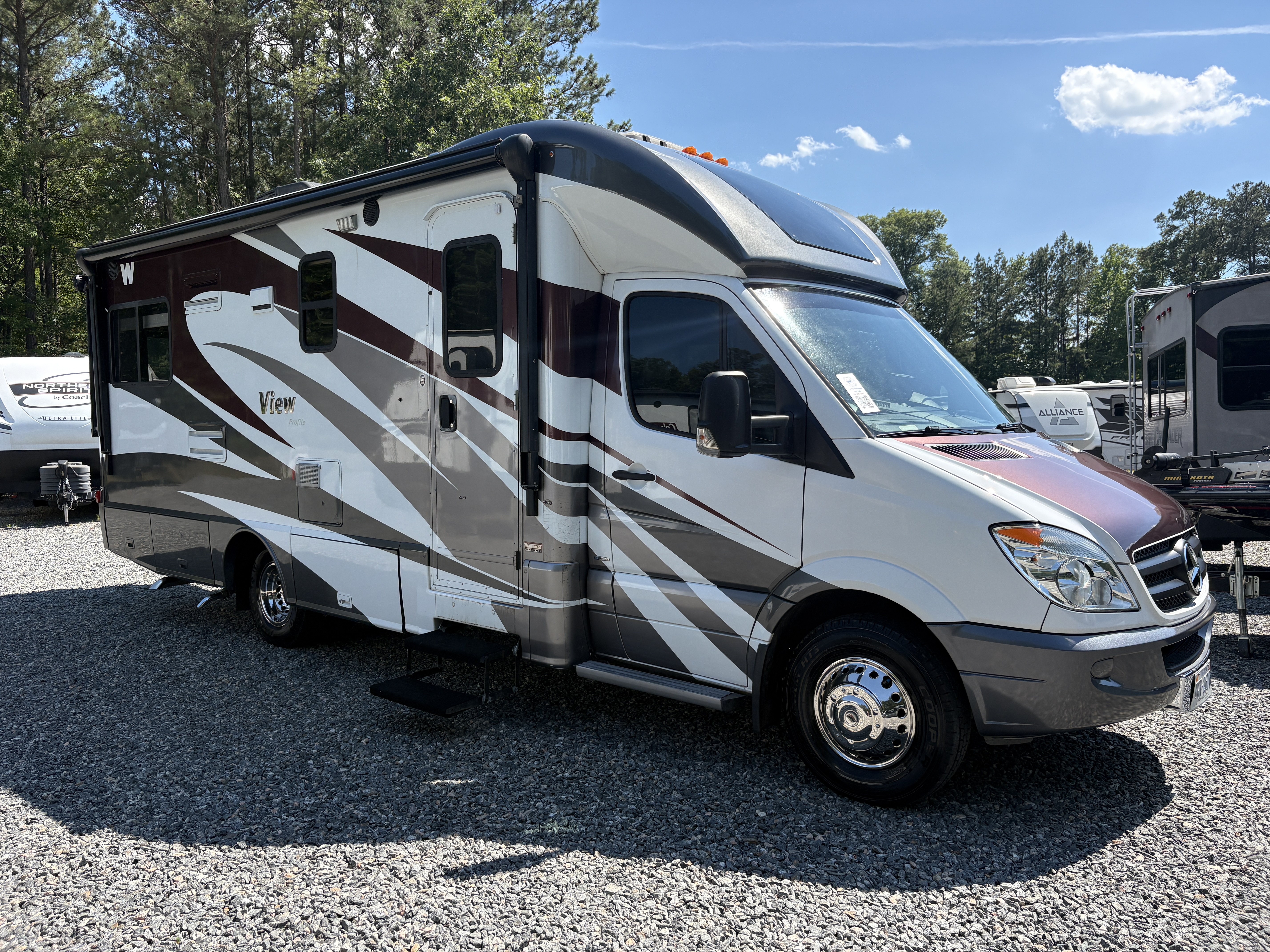 2013 Winnebago View Profile 24G, $ 39,900