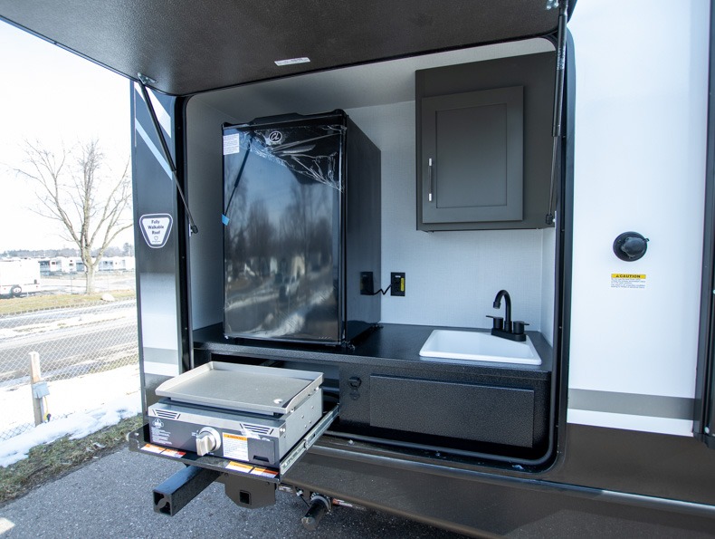 2026 Keystone Bullet Premium 330BKQ, $ 49,999