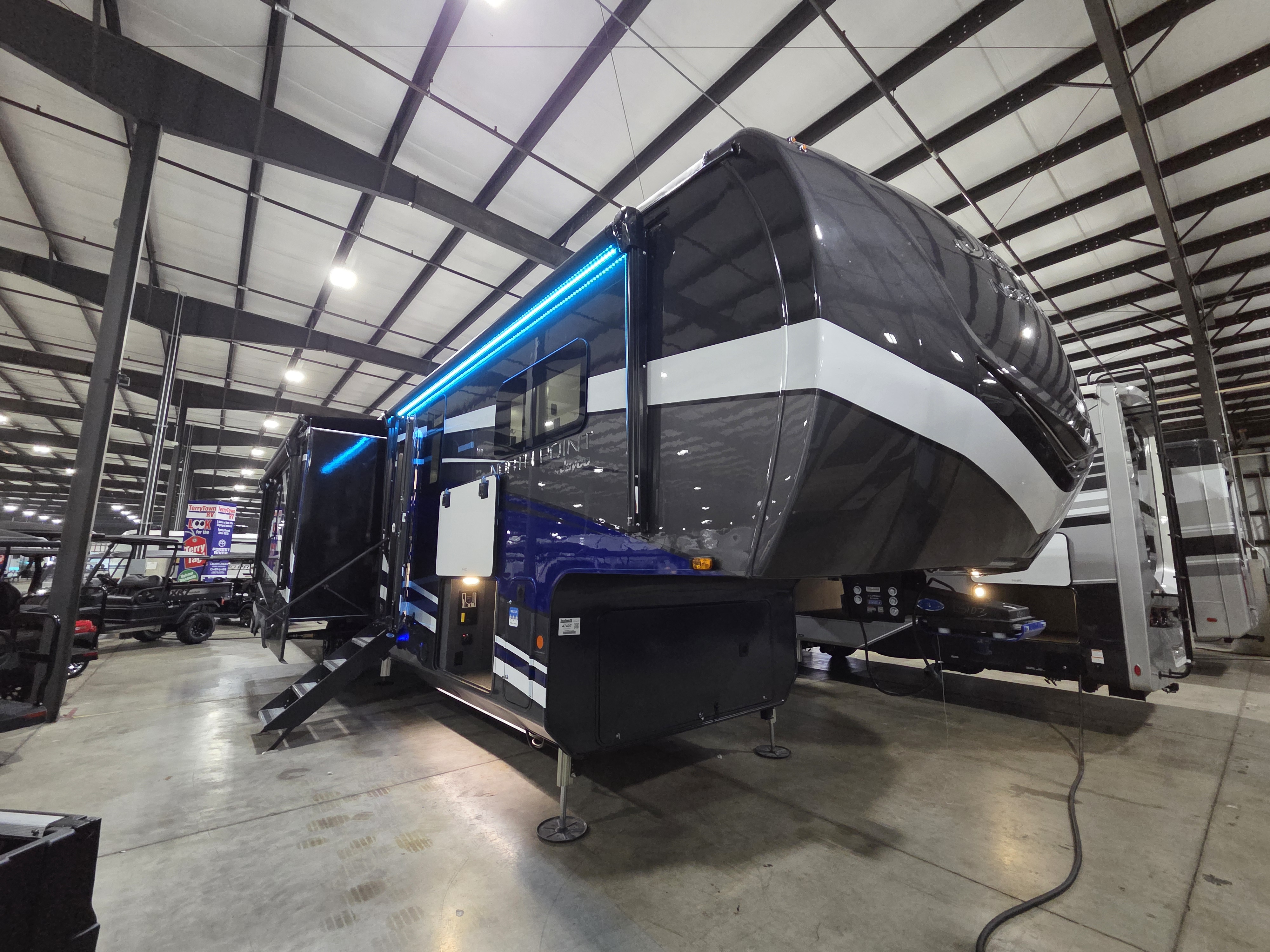 2026 Jayco North Point 395DSDB, $ 124,990