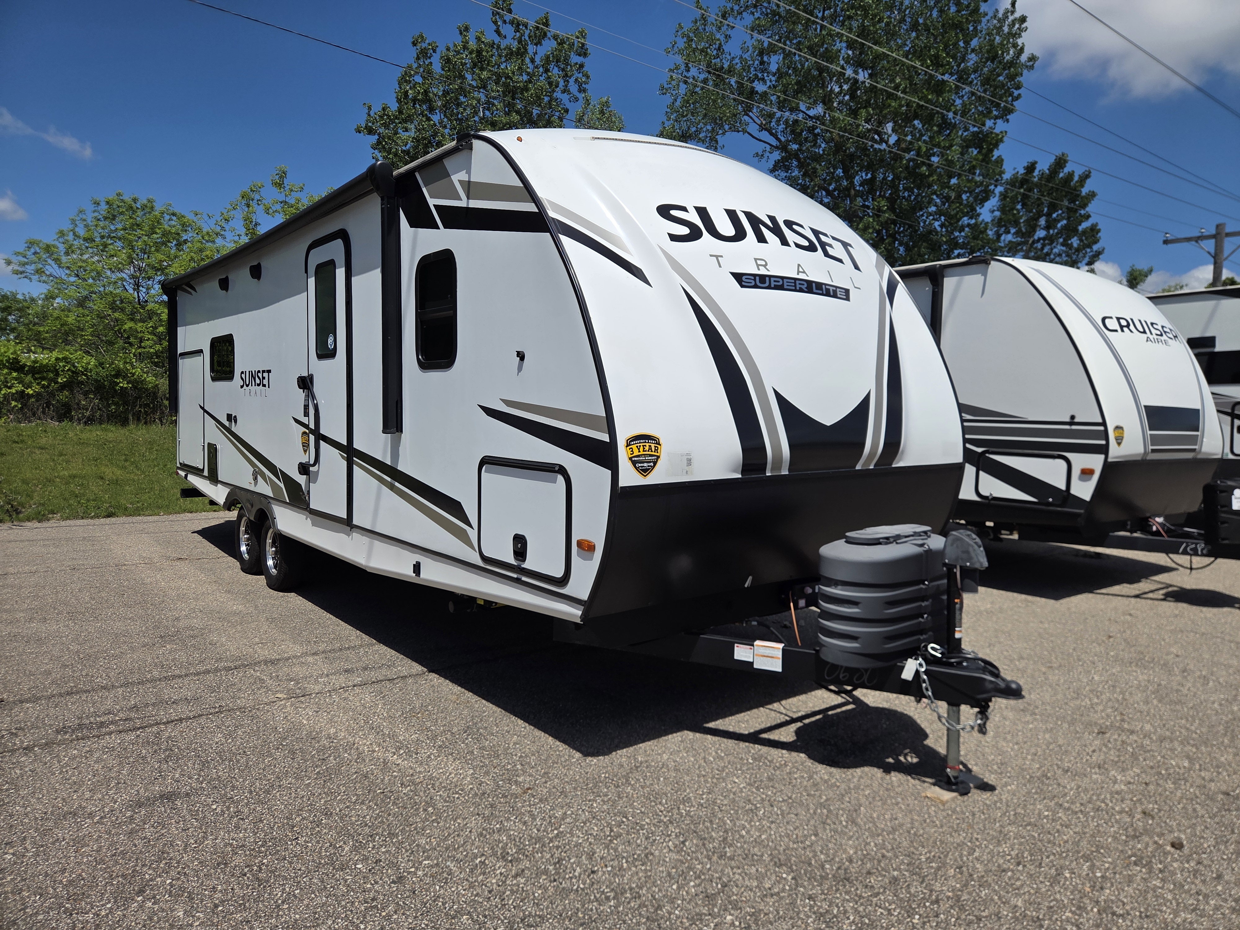 2024 CrossRoads Sunset Trail Super Lite SS253RB, $ 32,999