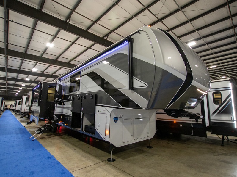 2025 Keystone Alpine 3910RK, $ 90,315