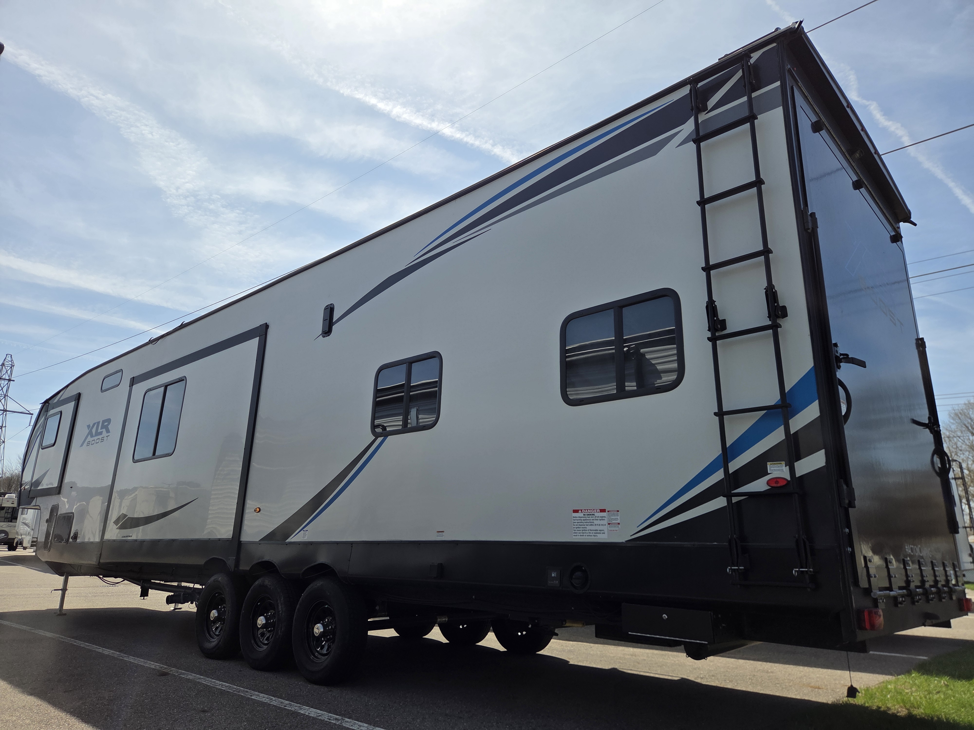 2022 Forest River XLR Boost 36TSX16, $ 60,000