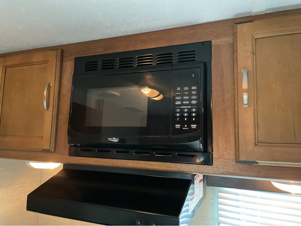 2016 Keystone Springdale Summerland 1700FQ, $ 6,495