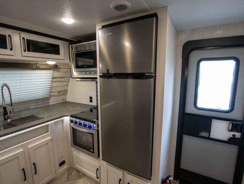 2022 Palomino Puma 26FKDS, $ 19,995