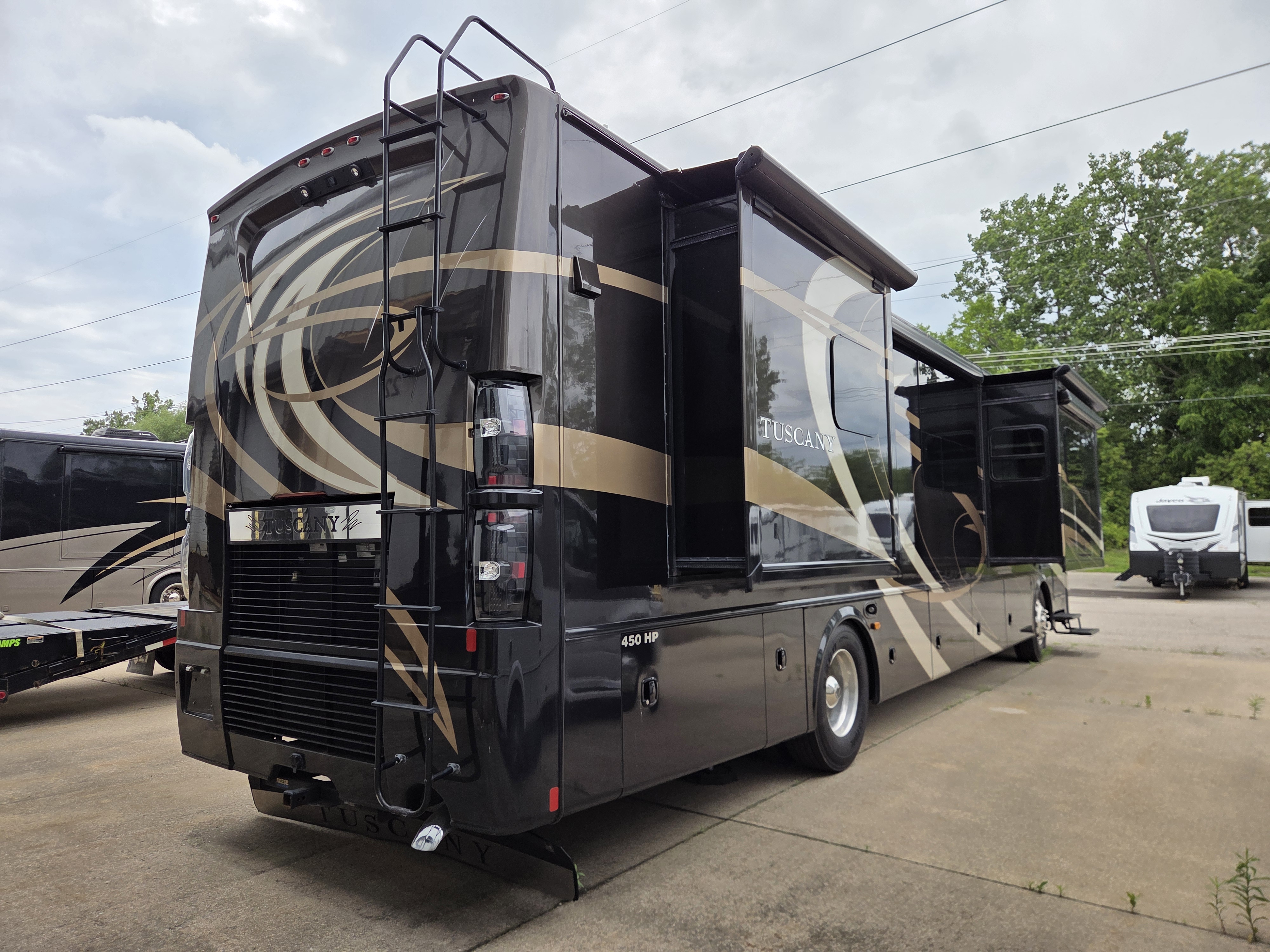 2015 Thor Motor Coach Tuscany 40KQ, $ 139,990