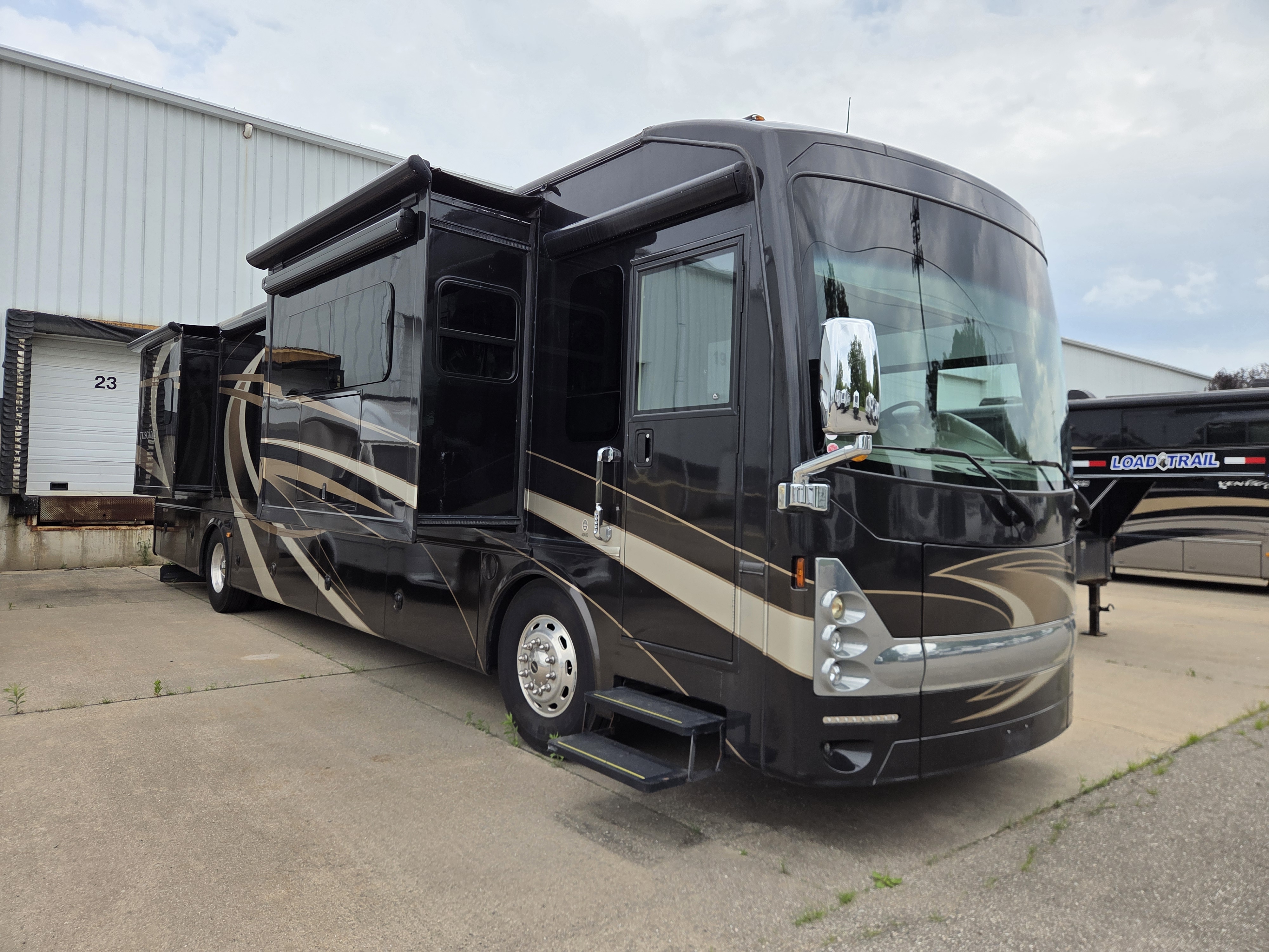 2015 Thor Motor Coach Tuscany 40KQ, $ 139,990