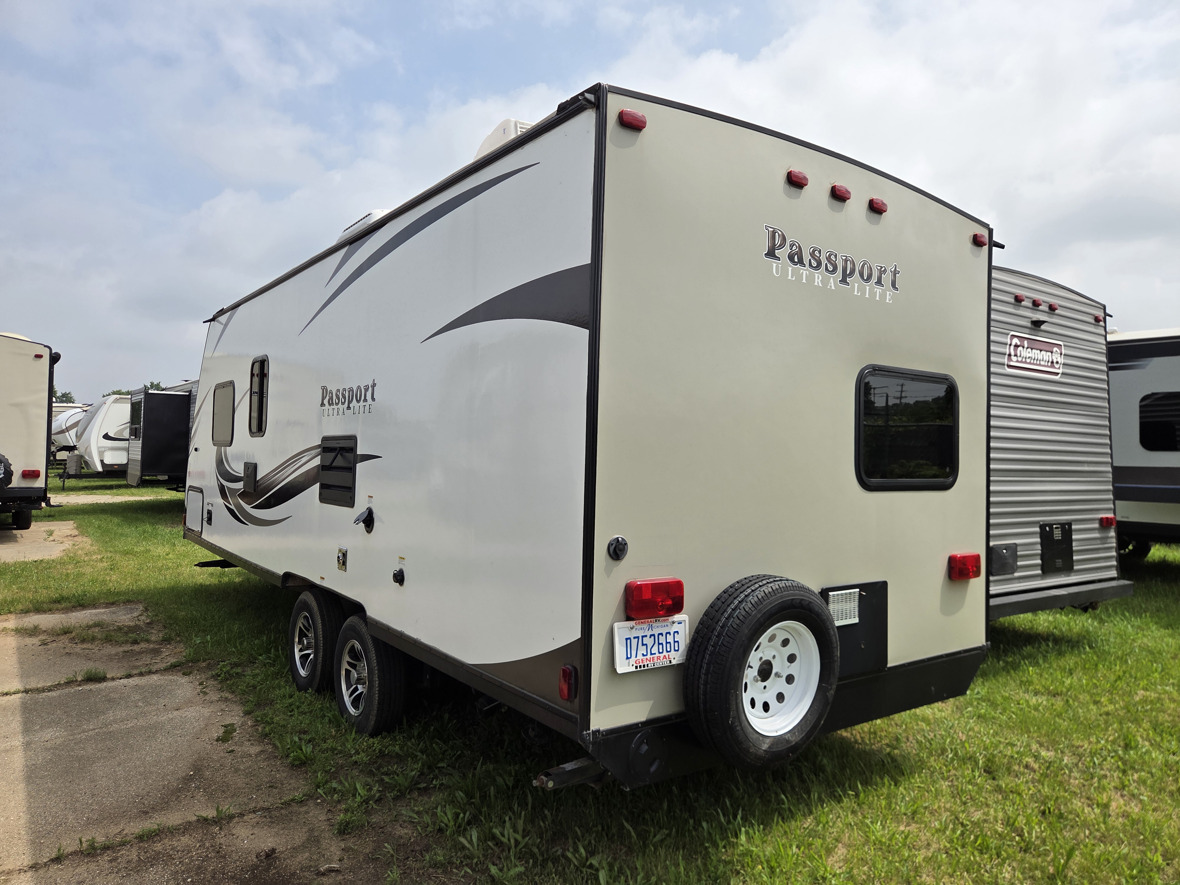 2018 Keystone Passport Ultra Lite Express 239ML, $ 13,990