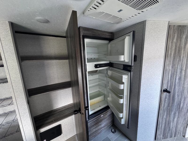 2021 Forest River Salem FSX Toy Hauler, $ 15,900