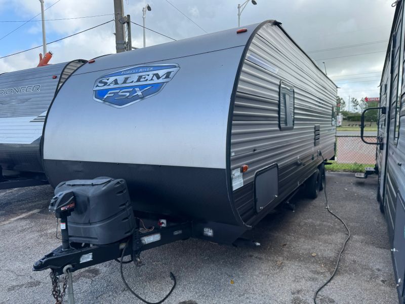 2021 Forest River Salem FSX Toy Hauler, $ 15,900