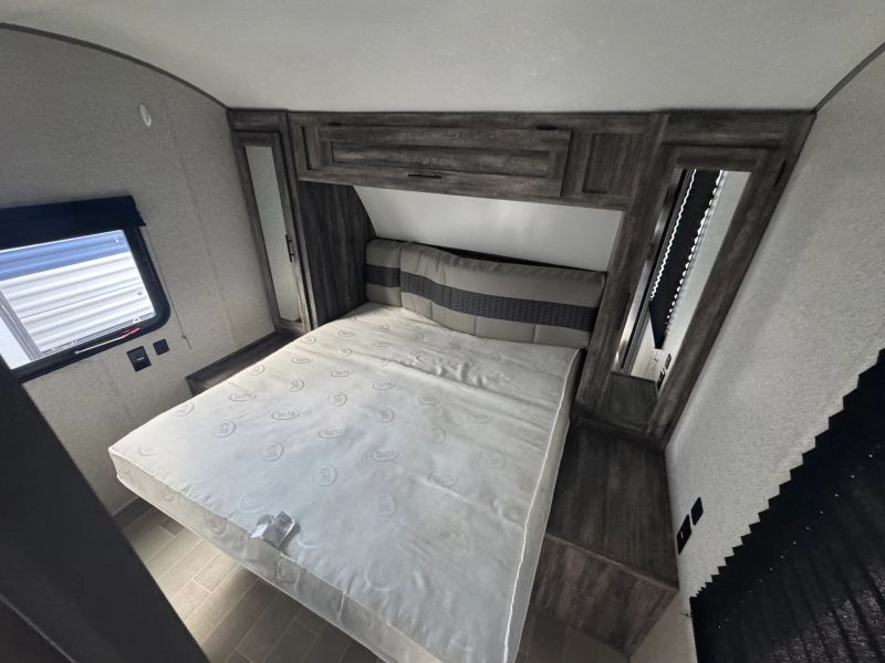 2021 Forest River Salem FSX Toy Hauler, $ 15,900