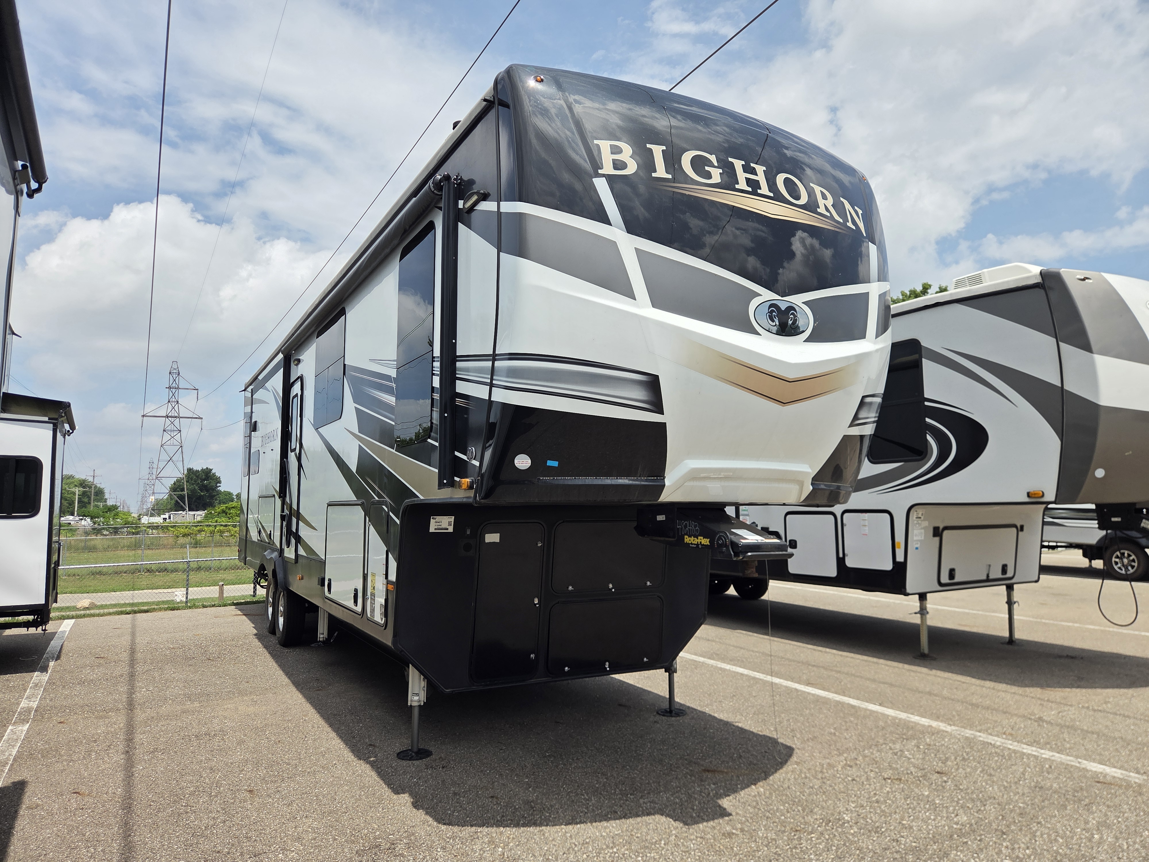 2022 Heartland Bighorn BH 3120 RK, $ 55,995