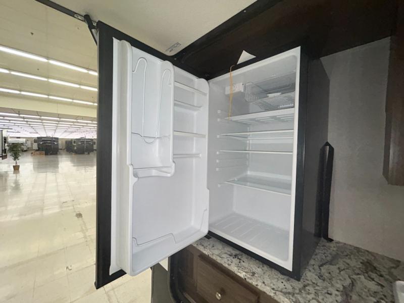 2018 Keystone Hideout 31 BHK, $ 23,990