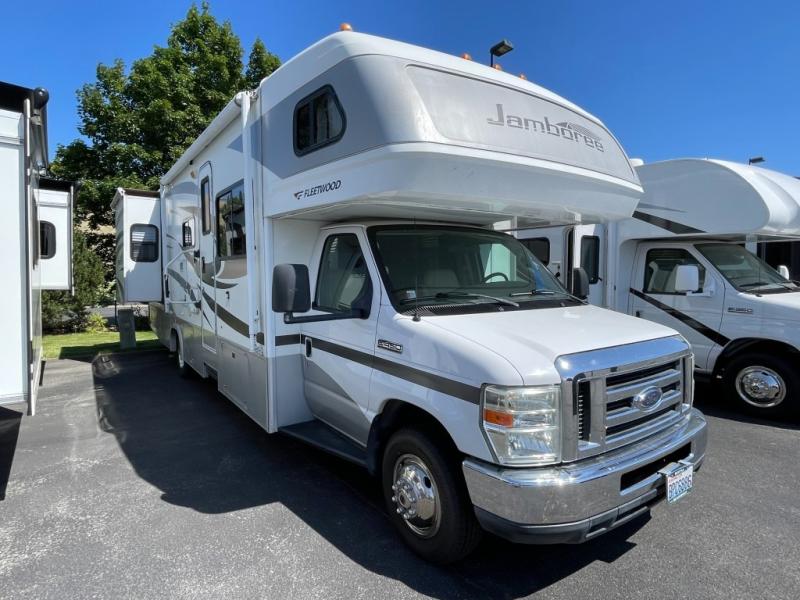 2009 Fleetwood Jamboree® 31M, $ 29,990