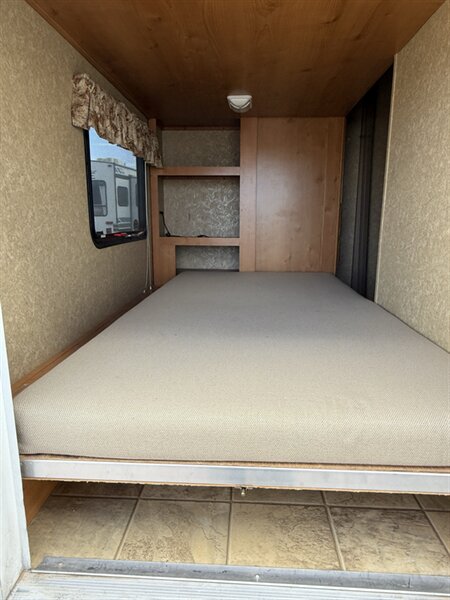 2008 Keystone LAREDO 284BH, $ 12,450