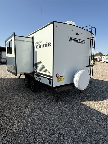 2021 Winnebago Micro Minnie 2108DS, $ 19,750