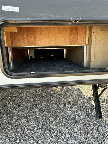 2021 Winnebago Micro Minnie 2108DS, $ 19,750