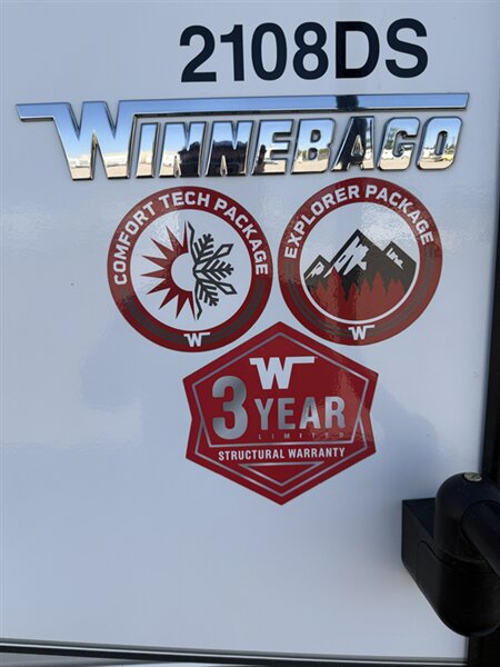 2021 Winnebago Micro Minnie 2108DS, $ 19,750