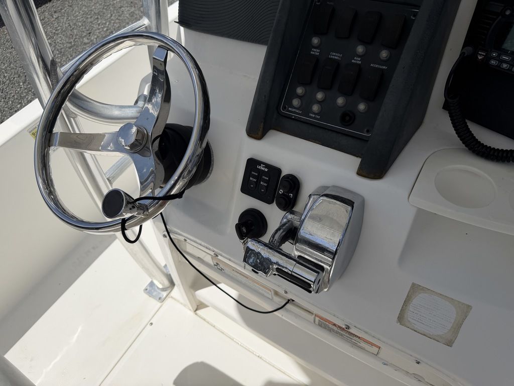 2009 Boston Whaler® Dauntless 230, $ 49,900.00