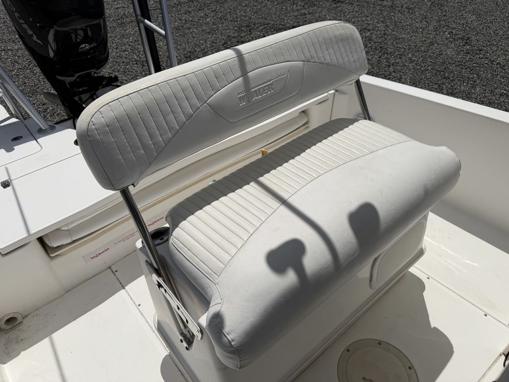 2009 Boston Whaler® Dauntless 230, $ 49,900.00