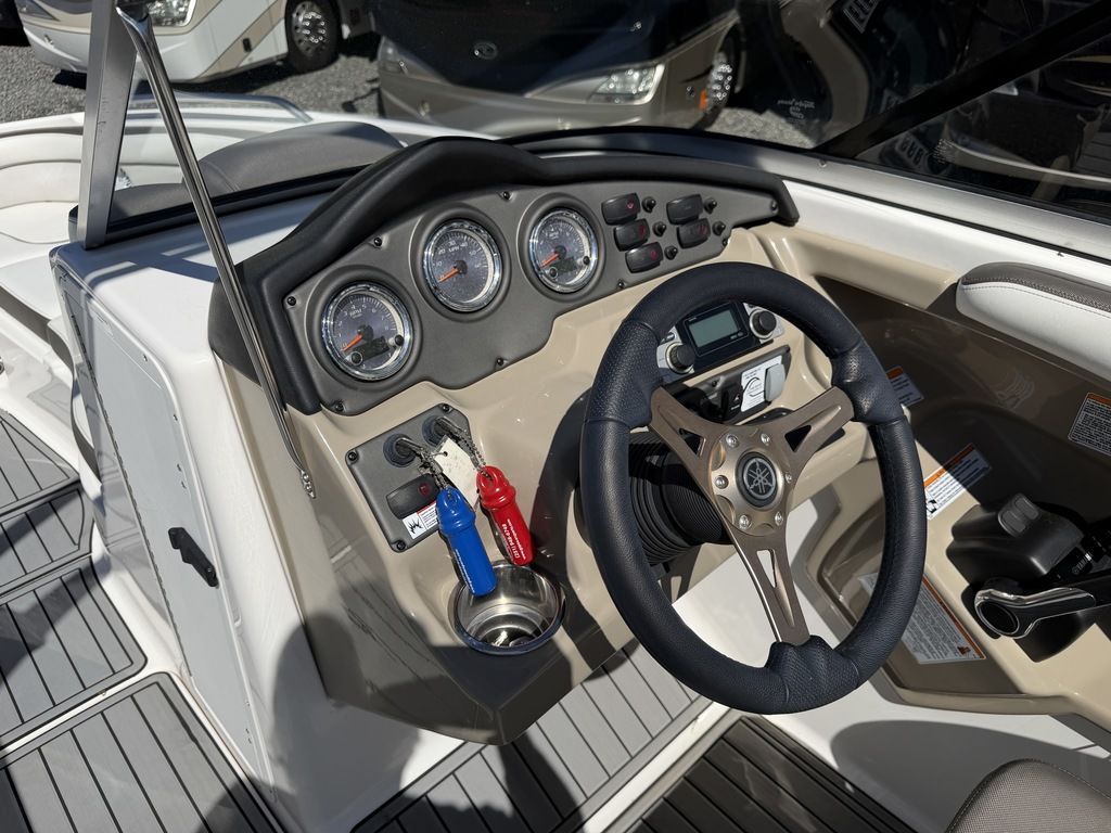 2014 Yamaha 242 Limited, $ 29,900.00