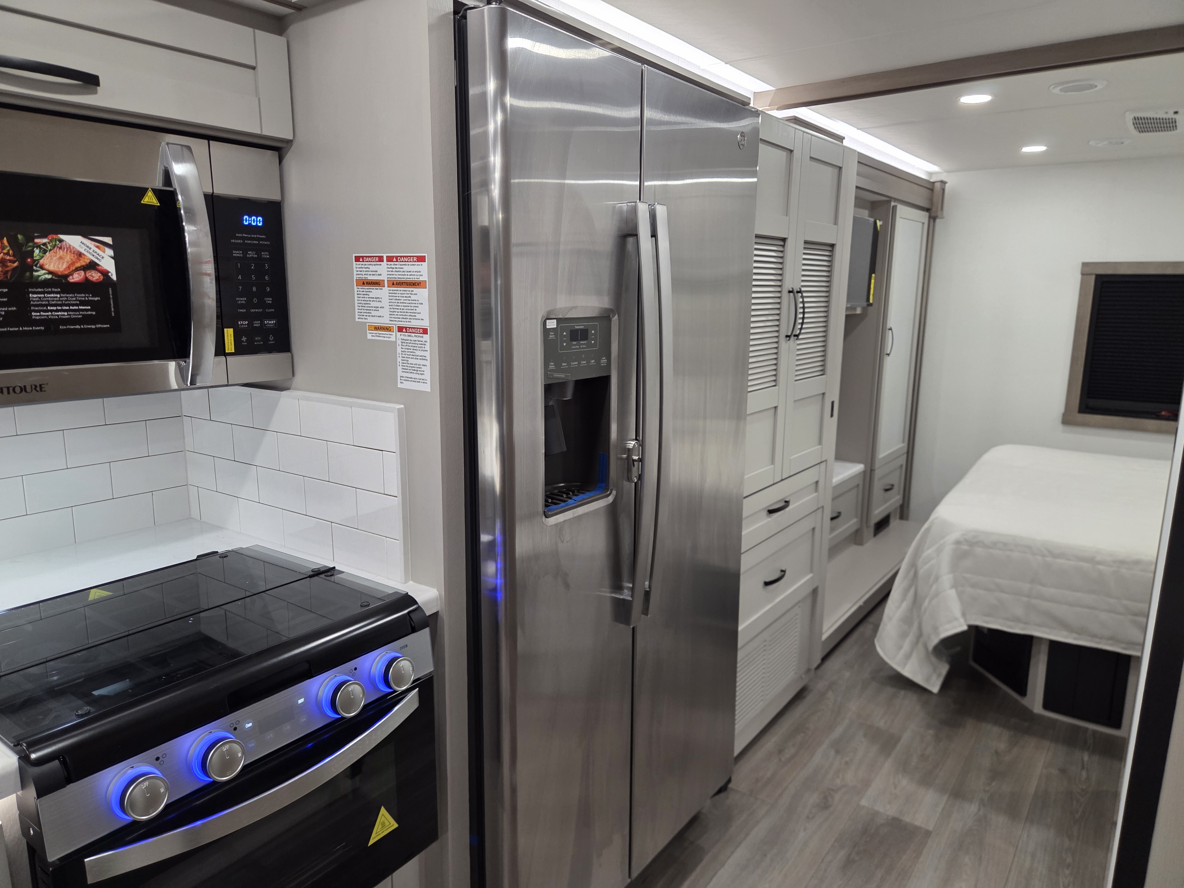 2027 Jayco Precept 34G, $ 179,995