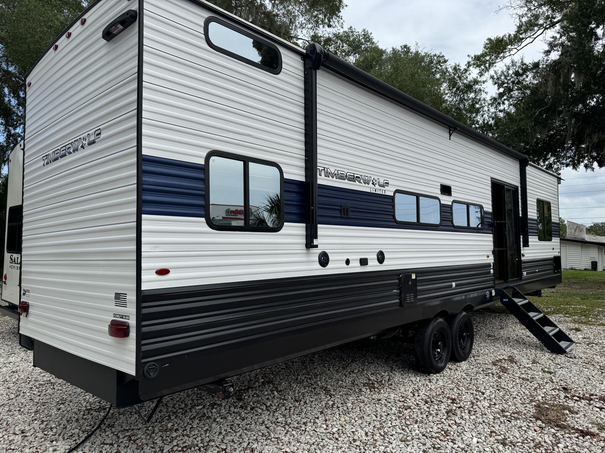 2024 Forest River Cherokee Timberwolf 39TN, $ 36,995