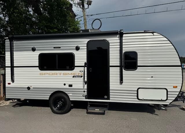 2025 KZ Sportsmen Classic 170MB, $ 14,995