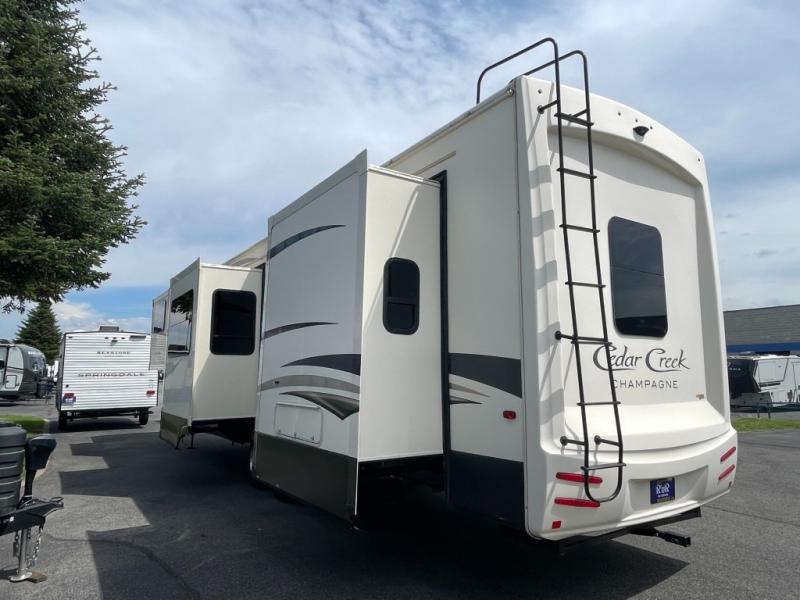 2019 Forest River Cedar Creek Champagne Edition 38, $ 59,990