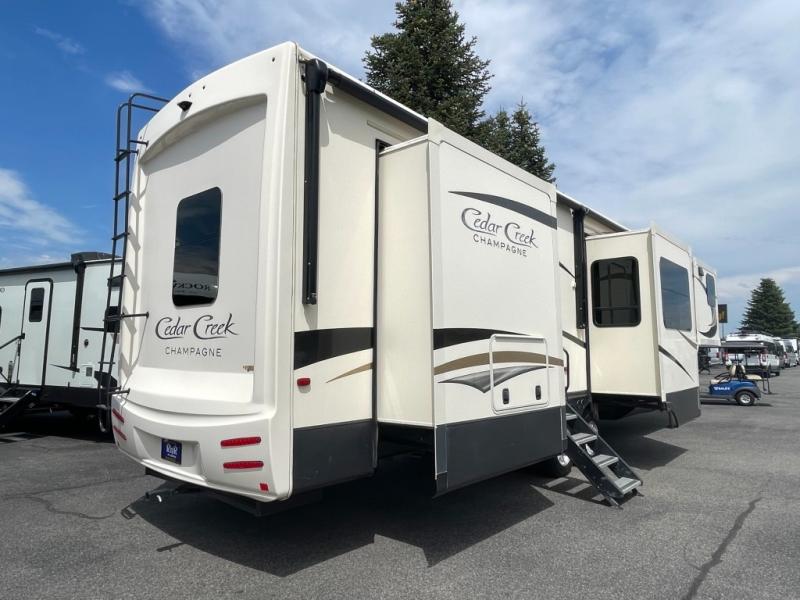 2019 Forest River Cedar Creek Champagne Edition 38, $ 59,990
