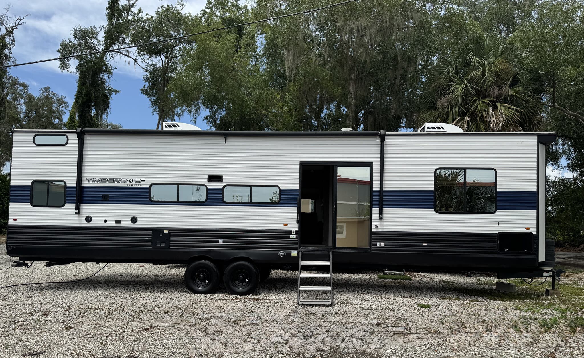 2024 Forest River Cherokee Timberwolf 39TN, $ 36,995