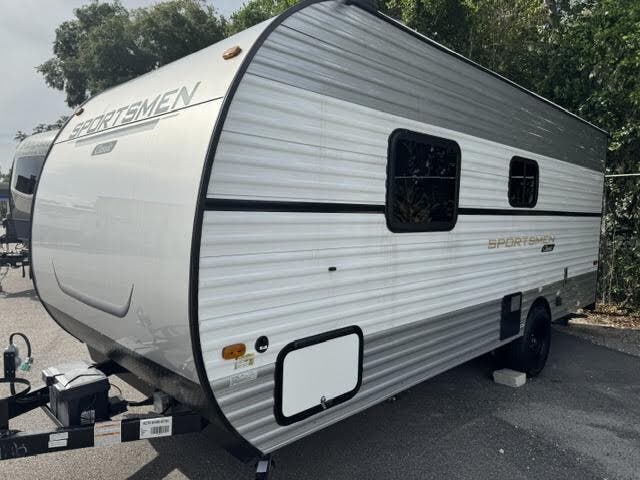 2025 KZ Sportsmen Classic 170MB, $ 14,995
